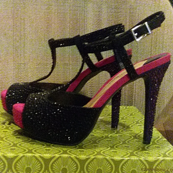 Platform Heels - Picture 2 of 2